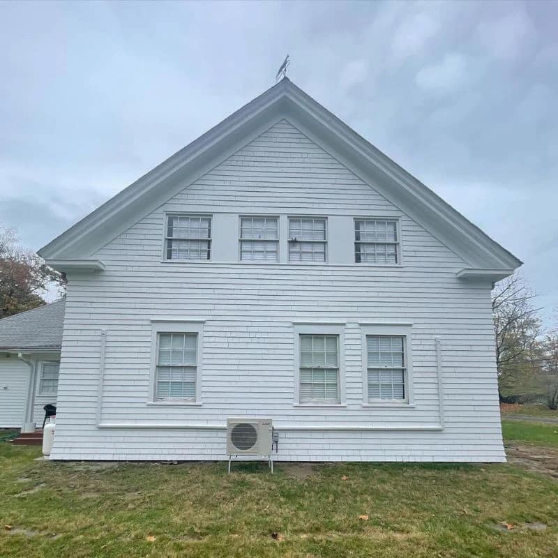 heat pump outside of white house